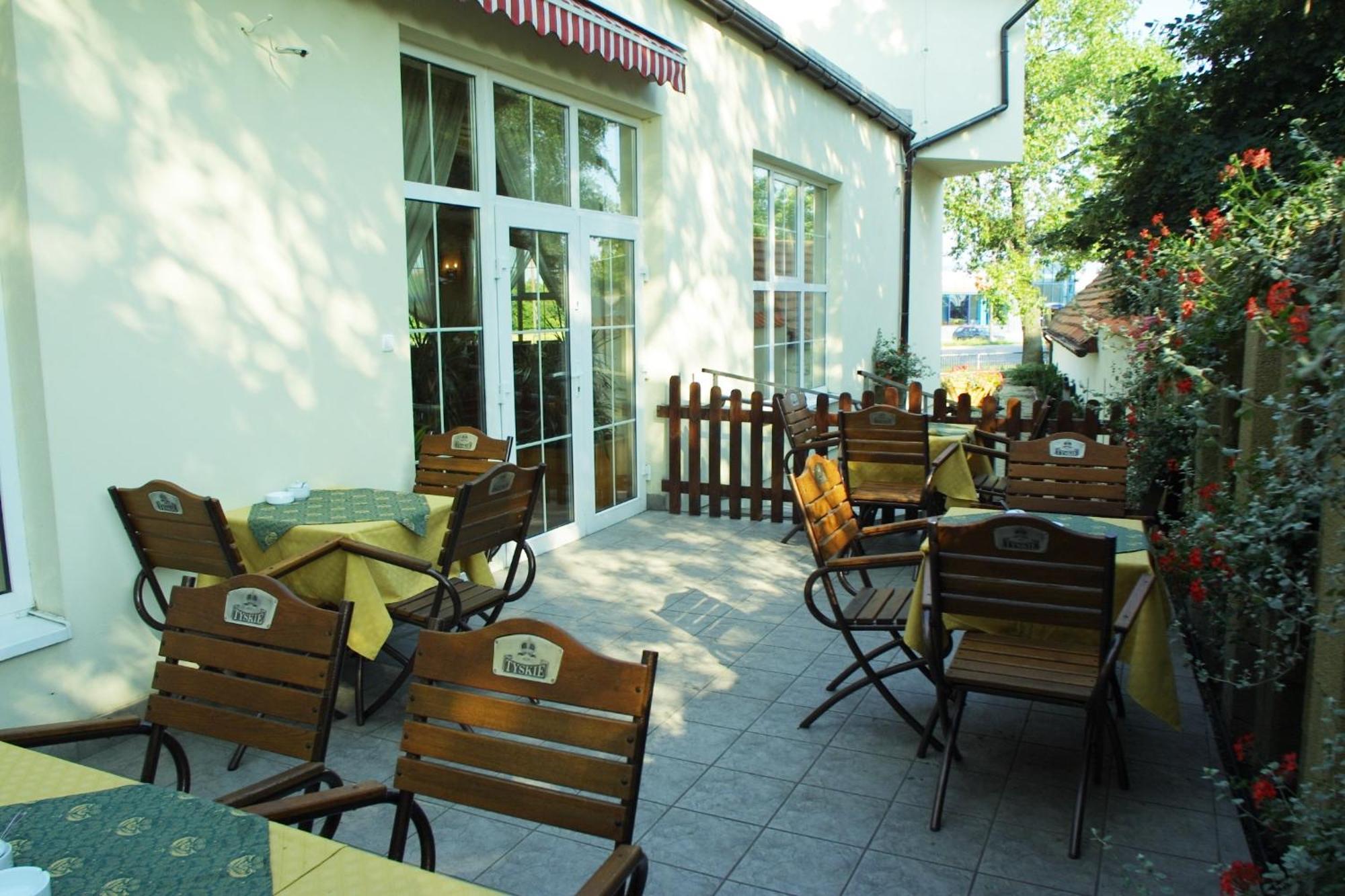 Hotel Bielany Bielany Wrocławskie Exterior foto